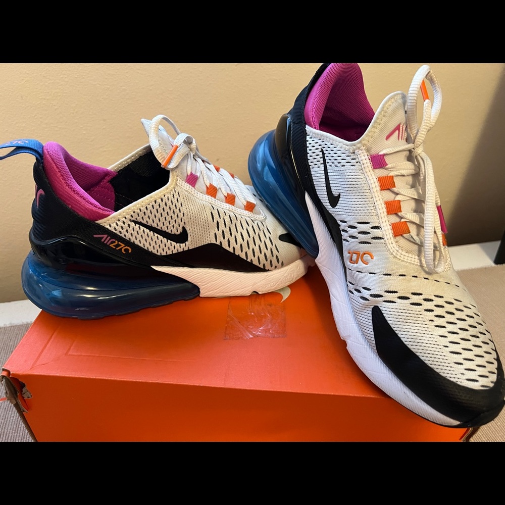 Nike 270